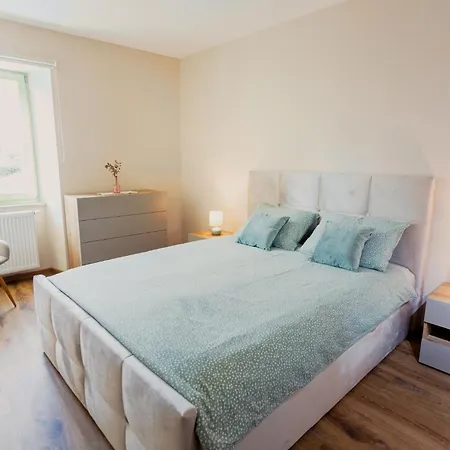 Hisa Skala Kubed * Gracisce