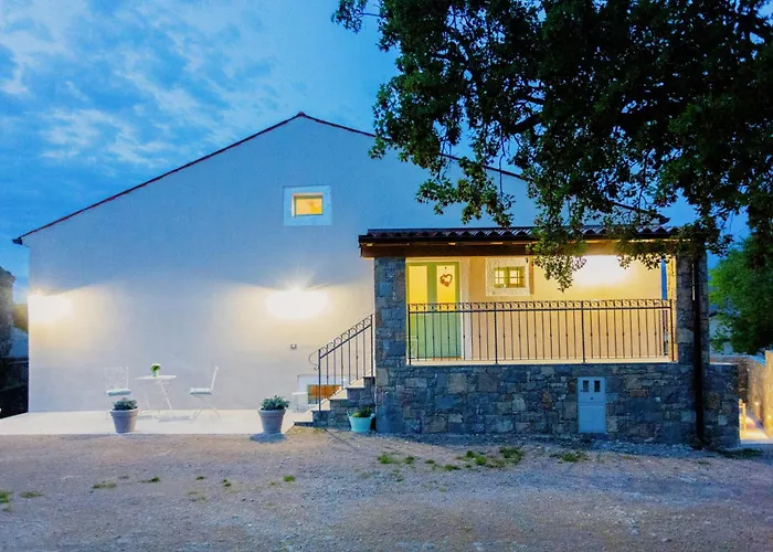 Hisa Skala Kubed * Gračišče