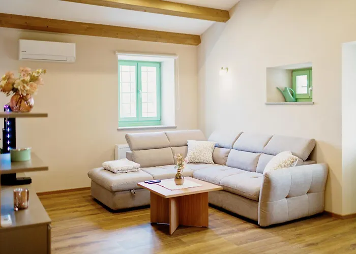 Hisa Skala Kubed * Gračišče